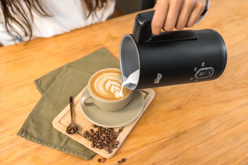 Como Fazer Café de Cafeteria em Casa (O Segredo Está Neste Produto)